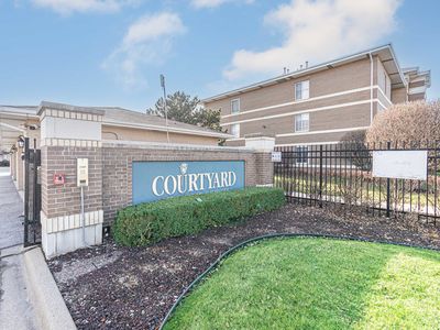 4244 W 77th St APT 101, Chicago, IL, 60652