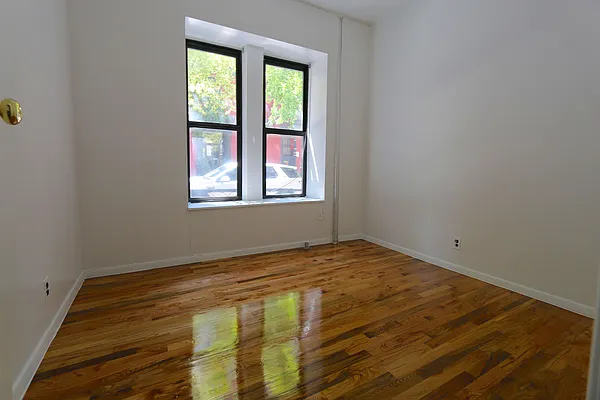 Rented by Compass | media 18