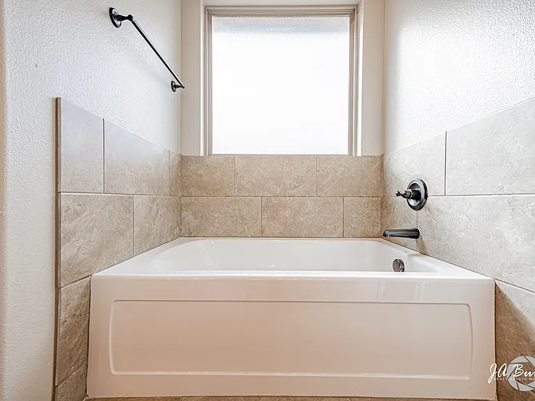 6017 Aurora Way — Photo 24