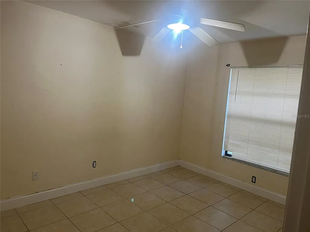 7200 SW 42nd Pl — Photo 4