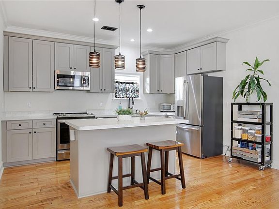 5th image of 1519 Freret St