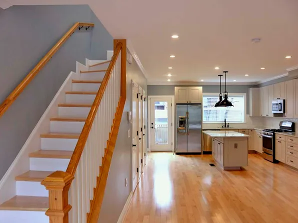 445 15th St NE, Washington, DC 20002