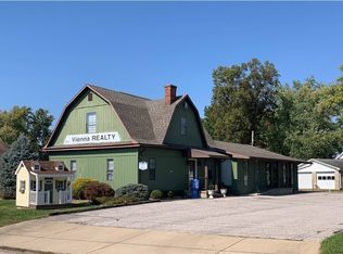 413 27th St, Vienna, WV 26105