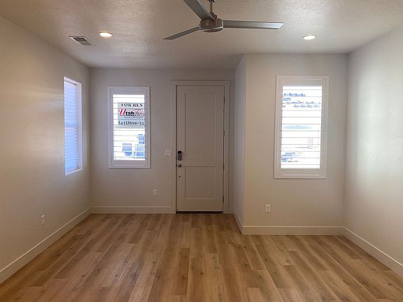 4th image of 3942 S Bedford Pl #D