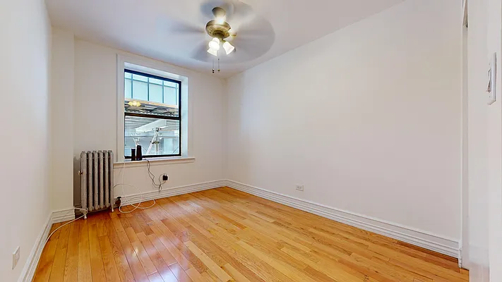 Rented by Bond New York | media 25