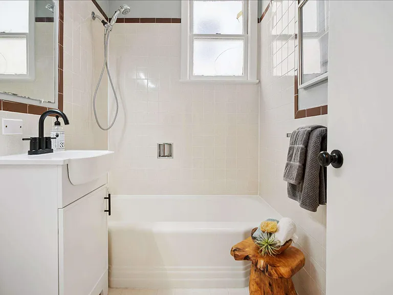 1250 Clay St — Photo 20