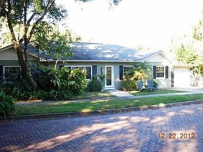 1st image of 916 Laurel Ave