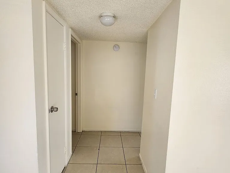 4610 Elk Springs Ave — Photo 19