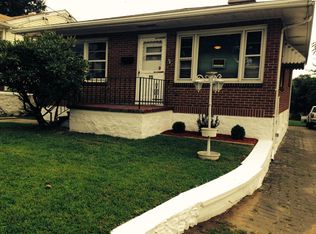 25 Byrneside Ave, Waterbury, CT 06704