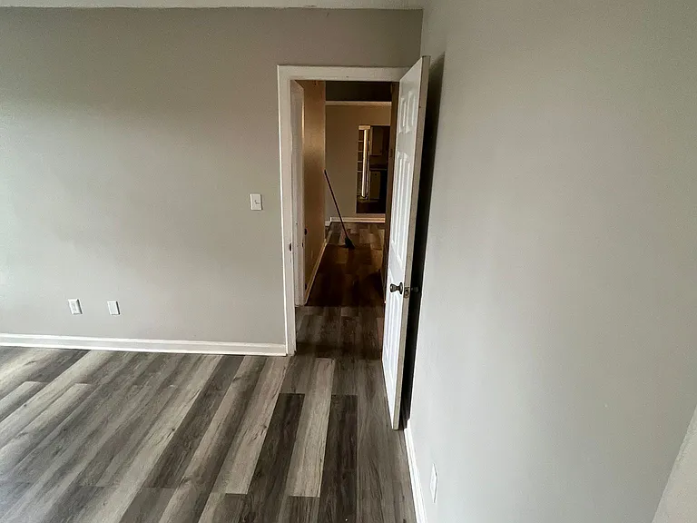 3575 Oakvale Rd #810 — Photo 4