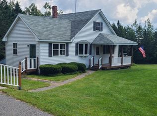 678 Back Ridge Rd, Penobscot, ME 04476