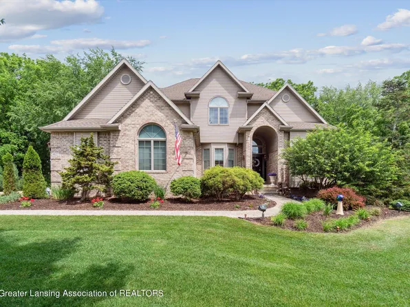 4622 Malpaso Ln, Lansing, MI 48917
