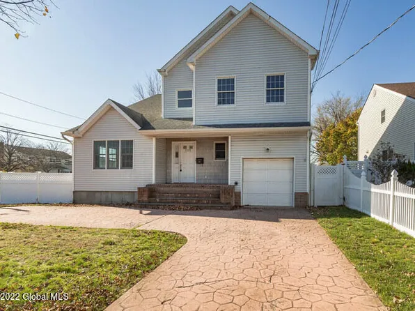 3228 EASTERN Parkway, Nassau, NY 11510