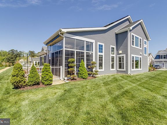 4th image of 34609 Bessie Way