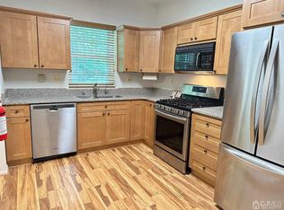 6111 Cedar Ct, Monmouth Junction, NJ 08852