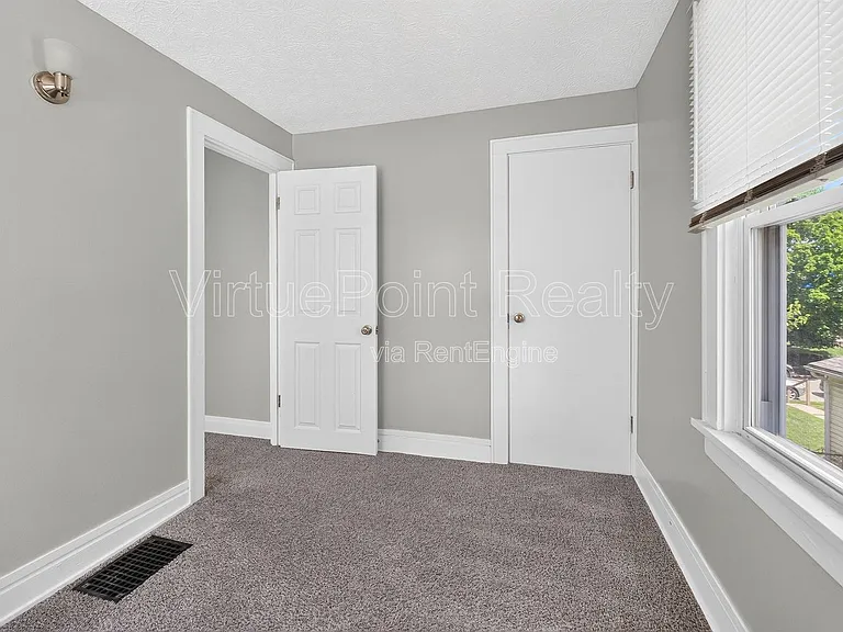 329 S Wayne Ave — Photo 14