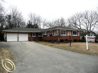 2422 Pleasant Rdg, Howell, MI 48843