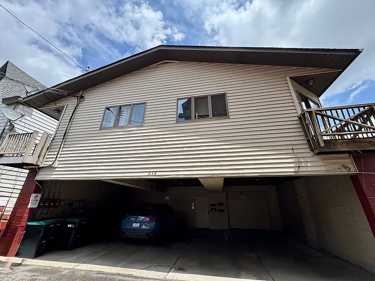 212 Church Street — Photo 2