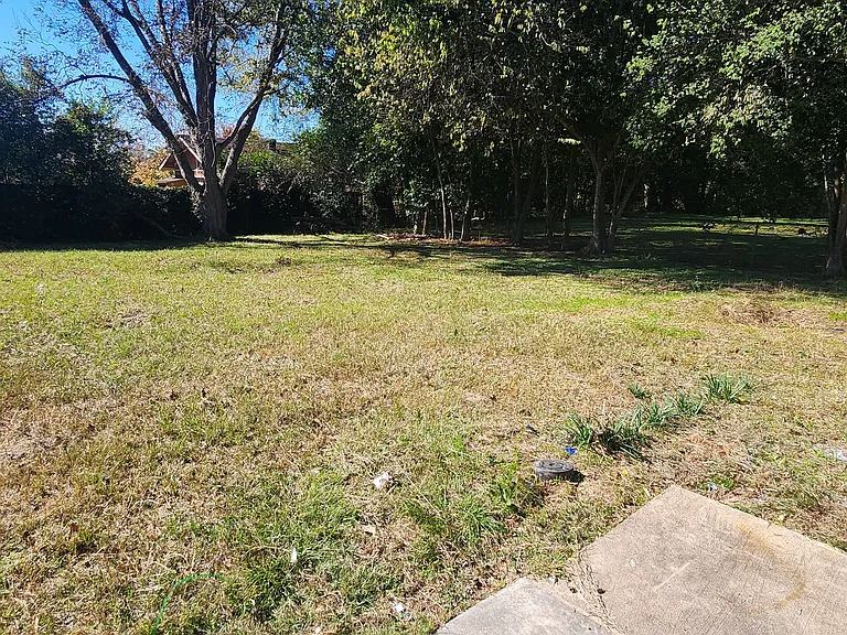 223 Marian Dr — Photo 9