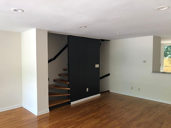 View from LVG room to stairs.