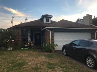 8027 Catalpa St, Texas City, TX 77591