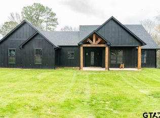 402 E Acacia St, Overton, TX 75684