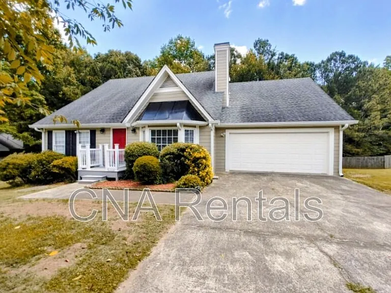 4635 Hampton Square Dr — Photo 2