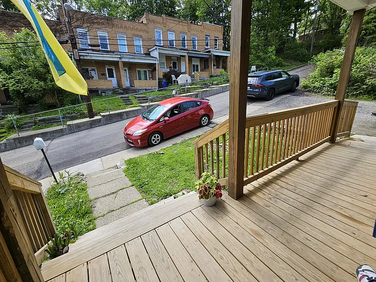 804 Dubois St — Photo 37