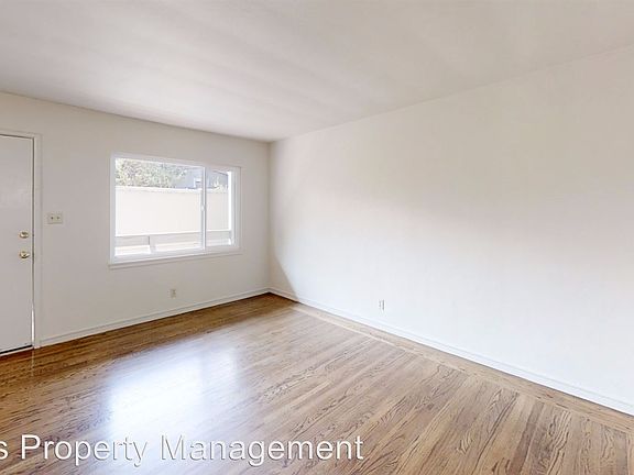 3rd image of 650 Alcatraz Ave APT D
