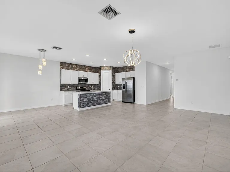 13275 NW Copper Creek Dr — Photo 5