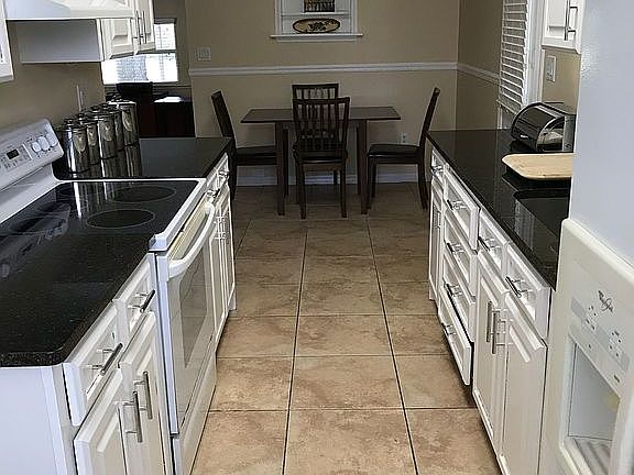 4th image of 4005 Crews Ln