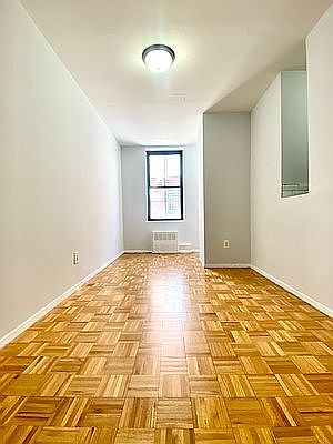 4th image of 503 E 78th St APT 6G