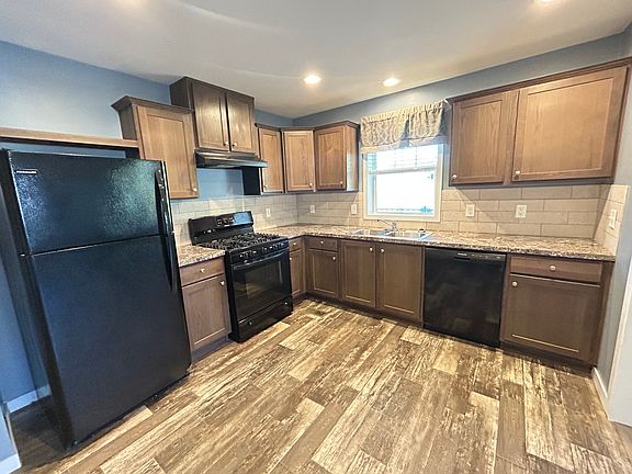 5th image of 409 Westwoods