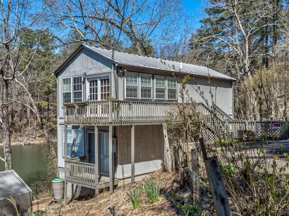 805 Twin Mountain Lake Cir, Talking Rock, GA 30175