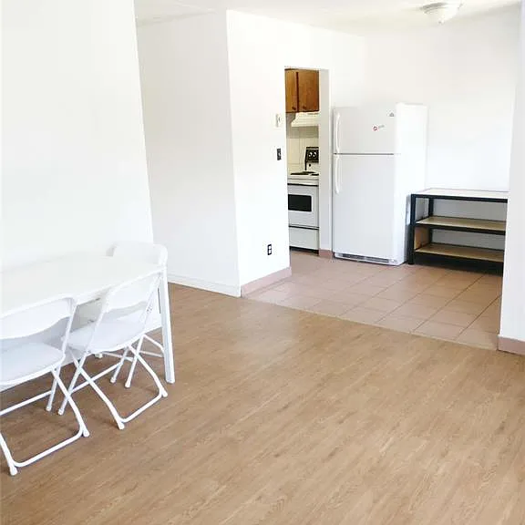 3044 Sandwich St #202 — Photo 5