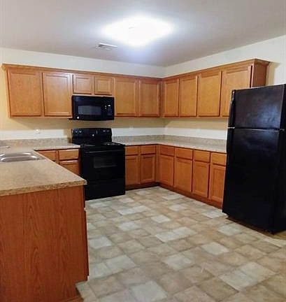 2nd image of 1112 Hunter Dr