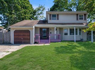 136 Broadway, Greenlawn, NY 11740