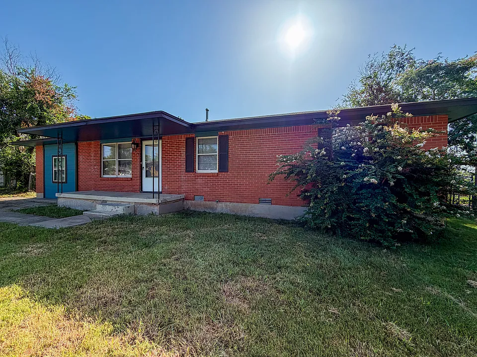 2417 NW 42nd St
