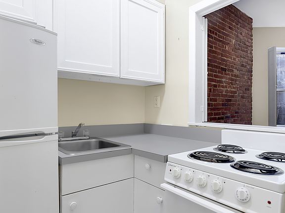 4th image of 519 E 87th St APT 1C