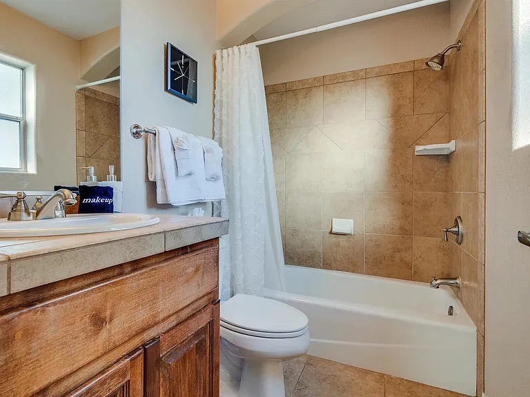 1820 Cabana Dr — Photo 20