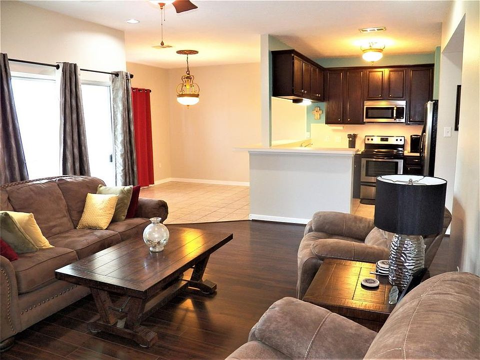 1st image of 12565 Melville Dr