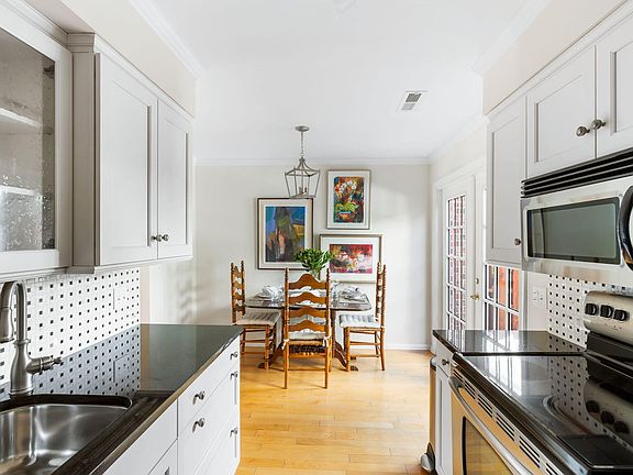 5th image of 12 George St APT B6