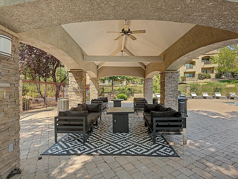 6200 Montano Plaza Dr NW Albuquerque, NM-23