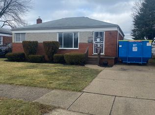 18097 Curtain Ave, Eastpointe, MI 48021
