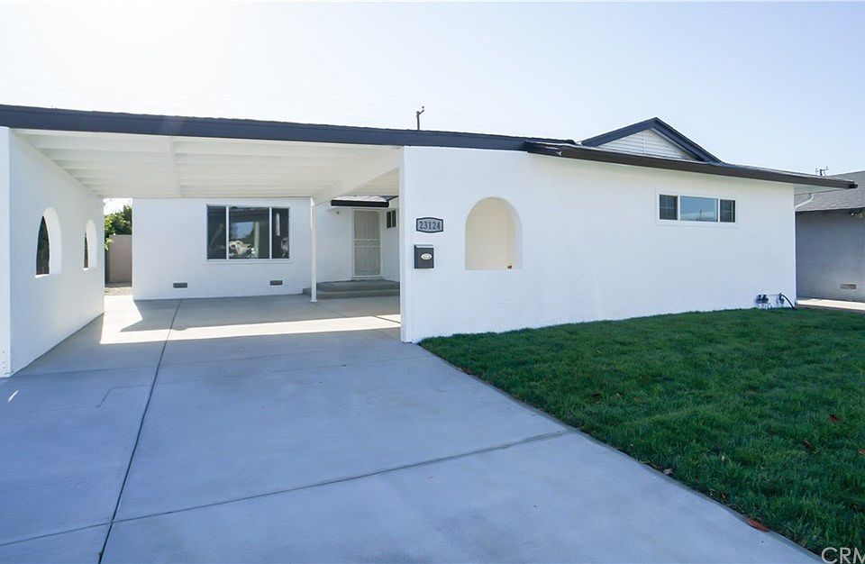 1st image of 23124 Caroldale Ave