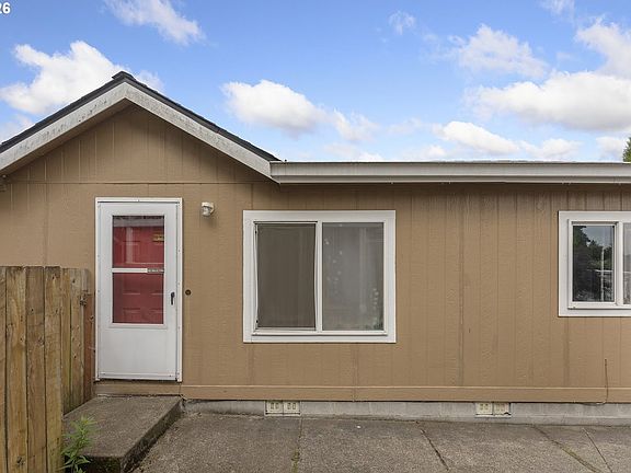 4th image of 5200 SE 132nd Ave