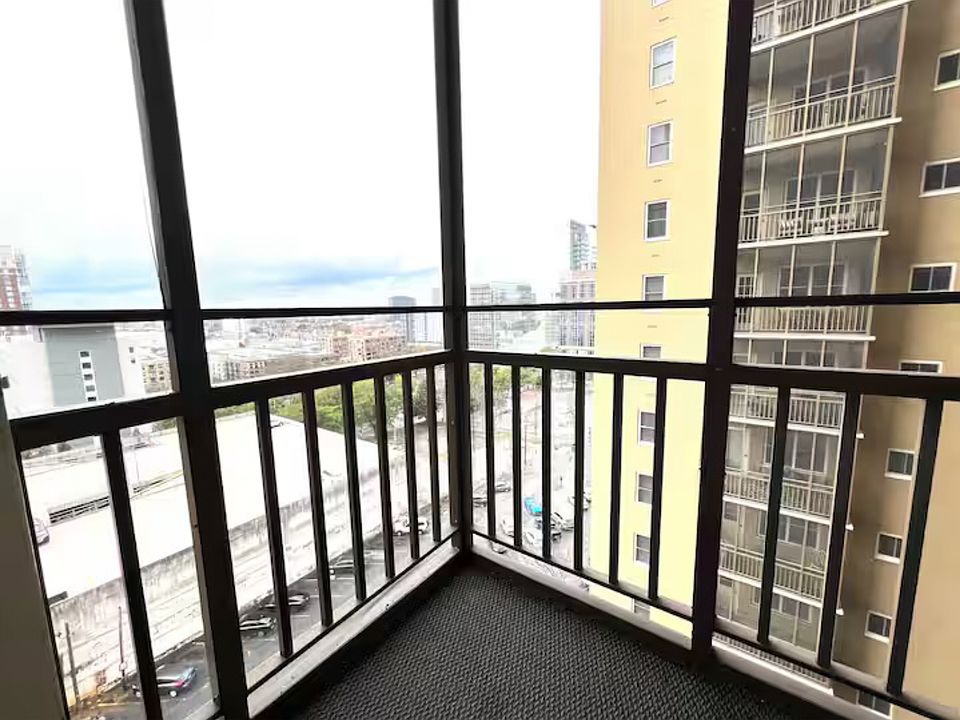 1st image of 300 Peachtree St NE APT 9-O