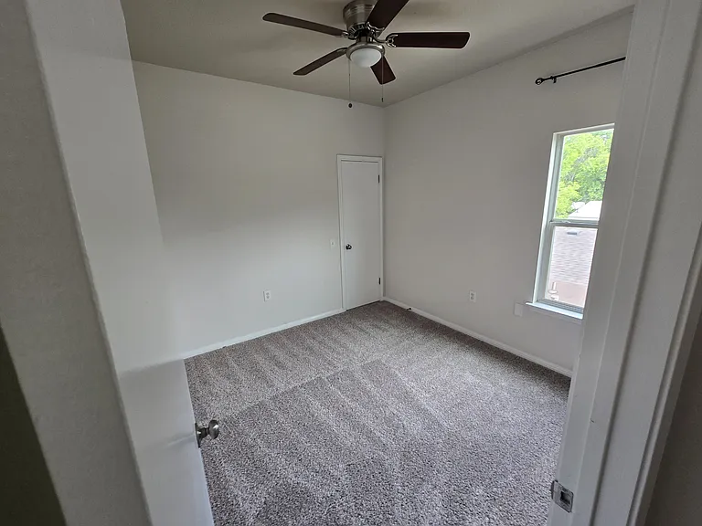 1604 Singleton Ave #A — Photo 27