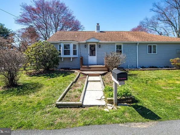 427 Wolverson Ave, Upper Chichester, PA 19014