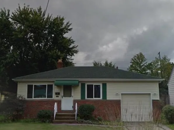 9408 Alexander Rd, Garfield Heights, OH 44125